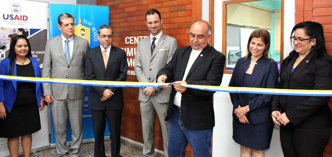 M&aacute;s j&oacute;venes se suman a nuestra comunidad de becarios