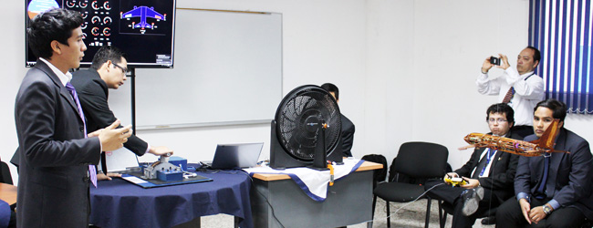 Alumnos de Ingeniería Aeronáutica presentaron proyecto Legacy 737- Systems