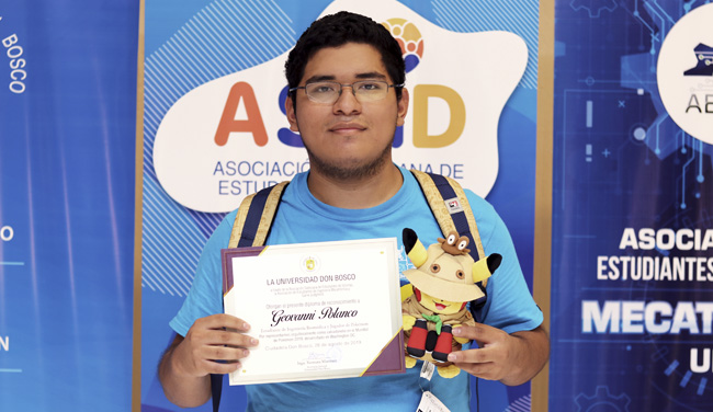 Alumno de Biom&eacute;dica particip&oacute; en campeonato Mundial de Pok&eacute;mon 2019