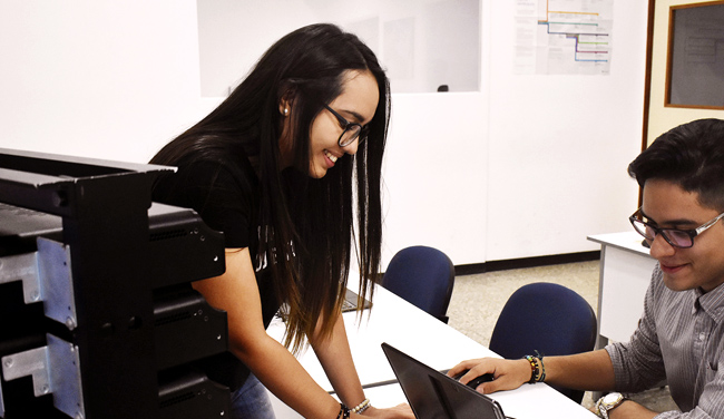 Cisco Networking Academy reconoce a 
                                la Universidad Don Bosco por 20 a&ntilde;os de formaci&oacute;n en 
                                tecnolog&iacute;a