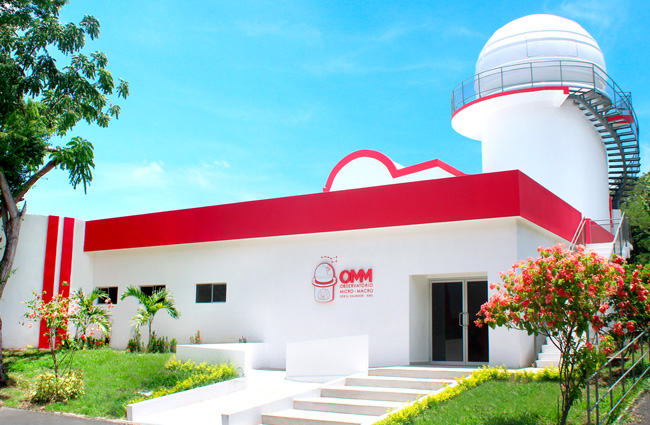 Inauguraci&oacute;n del Observatorio Micro Macro de la UDB