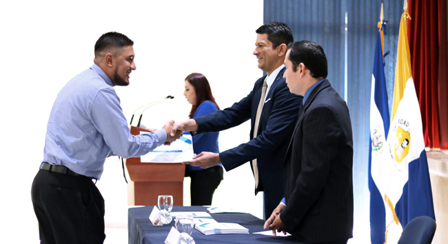 Universidad Don Bosco forma con diplomado especializado a maestros de educaci&oacute;n media