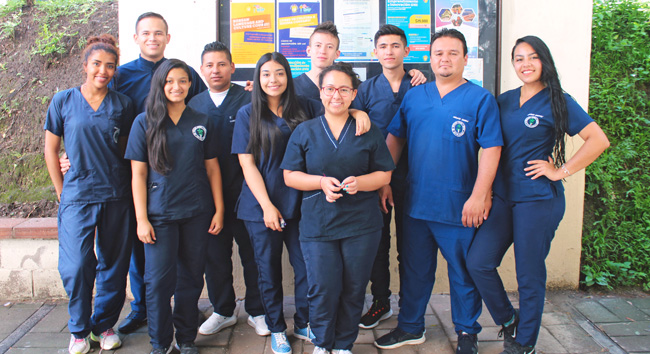 Estudiantes de ortesis y pr&oacute;tesis de Colombia realizaron intercambio en la UDB