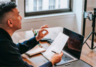 Una perspectiva de cambio para el rol docente, desde los h&aacute;bitos de consumo electr&oacute;nico de los j&oacute;venes universitarios