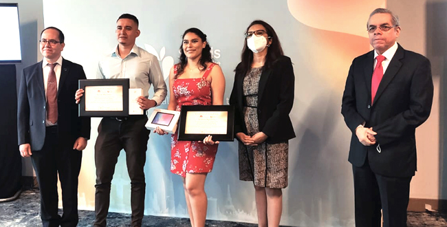 Estudiantes UDB obtienen primer y segundo lugar en el programa Semillas para el Futuro que impulsa HUAWEI