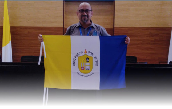 Docente de la Escuela de Teología participa en congreso internacional