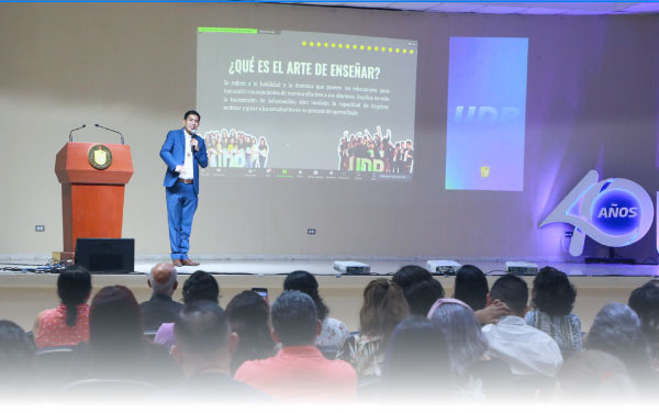 Séptima edición del Encuentro de Padres de Familia se desarrolla exitosamente
