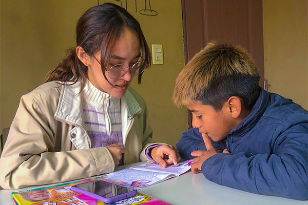 Gabriela López realizó voluntariado en Argentina