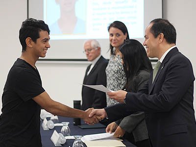 Entrega de becas Kazma Family Entrega de becas Kazma Family