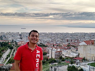 Graduado de Telecomunicaciones de la UDB realiza estudios de maestría en Grecia