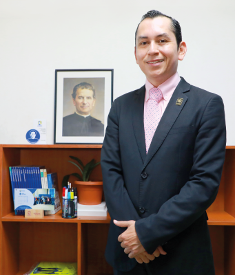 Decano de la Dirección de Educación a Distancia