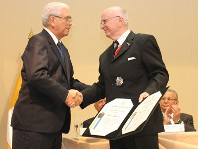 Entrega de tÃtulo Doctor Honoris Causa Entrega de tÃtulo Doctor Honoris Causa