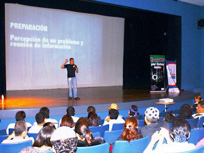 PresentaciÃ³n durante el Encuentro de Comunicadores 2012