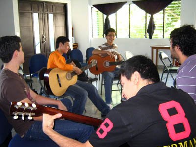 J?venes integrados al programa Formarte Joven