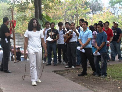 Via Crucis Universitario