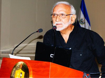 Lic.Roberto CaÃ±as