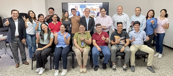 Pastoral Universitaria con el Rector UDB