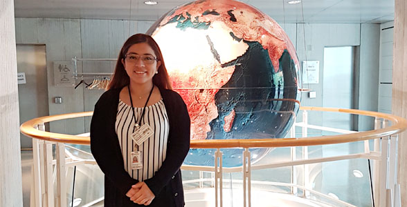 Alumna de la Facultad de Estudios Tecnológicos, Lorena Clemente realizando pasantías en la OEA