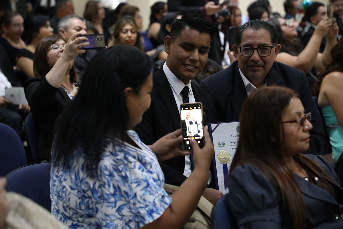 CEREMONIAS DE GRADUACIÓN DE CICLO 02-2025 - DÍA 1 - ACTO 2