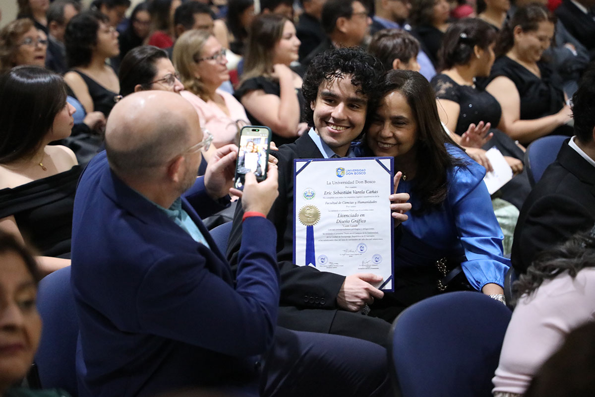 CEREMONIAS DE GRADUACIÓN DE CICLO 02-2025 - DÍA 1 - ACTO 3