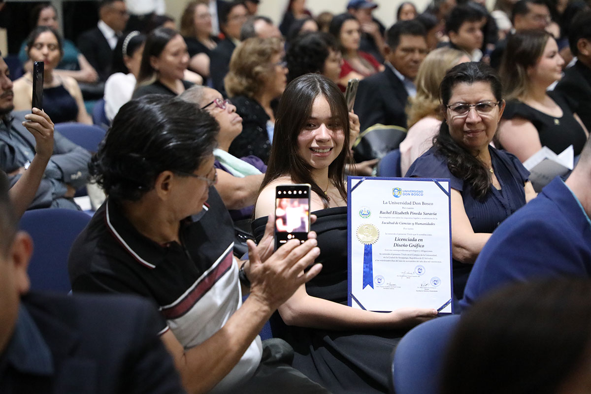 CEREMONIAS DE GRADUACIÓN DE CICLO 02-2025 - DÍA 1 - ACTO 3