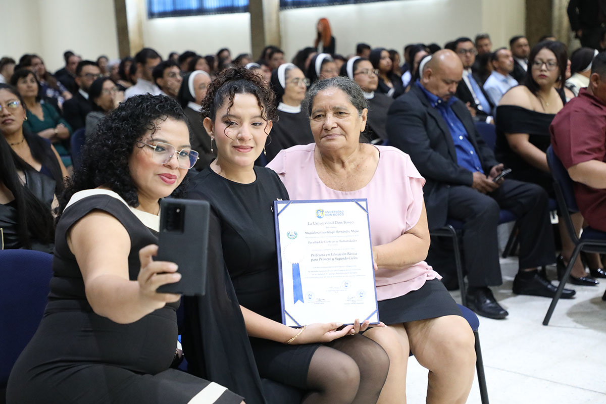 CEREMONIAS DE GRADUACIÓN DE CICLO 02-2025 - DÍA 1 - ACTO 1