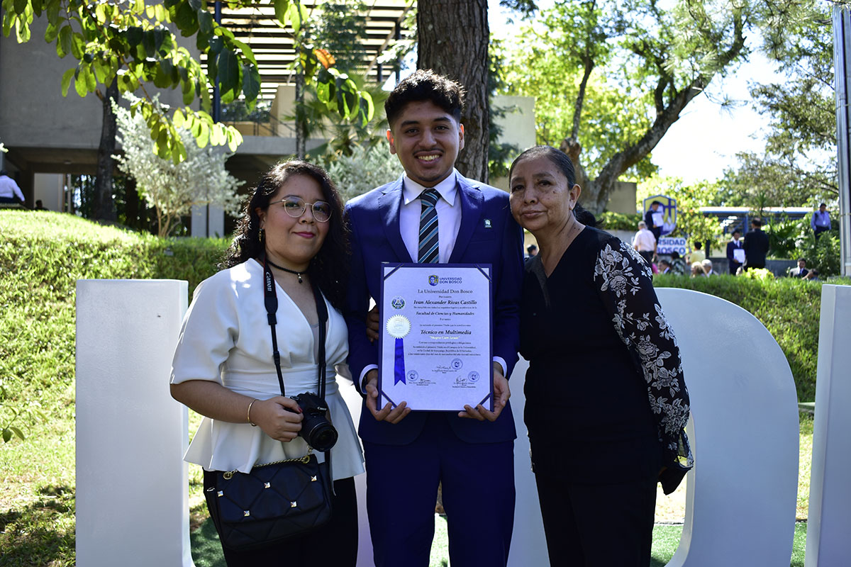 CEREMONIAS DE GRADUACIÓN DE CICLO 02-2025 - DÍA 1 - ACTO 1