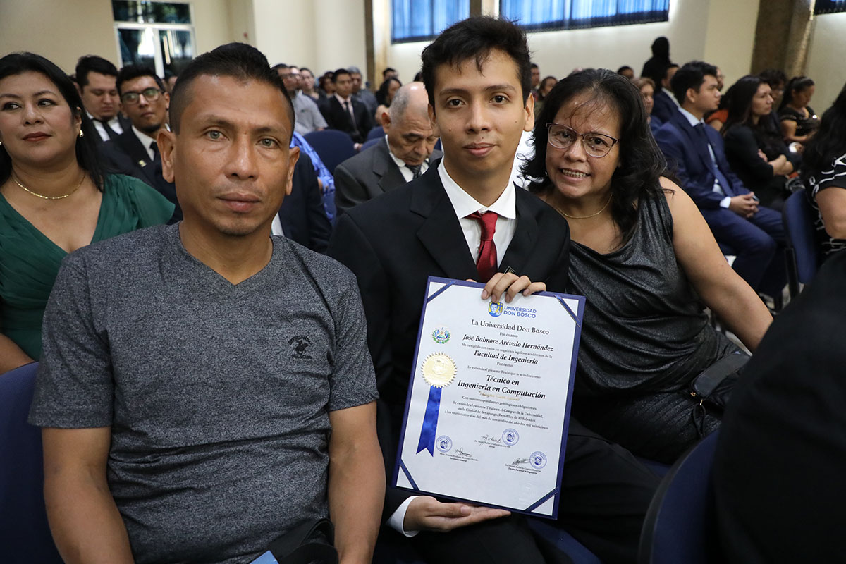 CEREMONIAS DE GRADUACIÓN DE CICLO 02-2025 - DÍA 3 - ACTO 7
