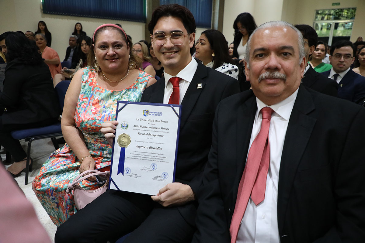 CEREMONIAS DE GRADUACIÓN DE CICLO 02-2025 - DÍA 3 - ACTO 8