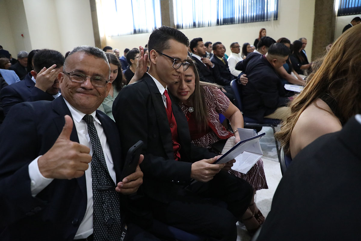 CEREMONIAS DE GRADUACIÓN DE CICLO 02-2025 - DÍA 3 - ACTO 8