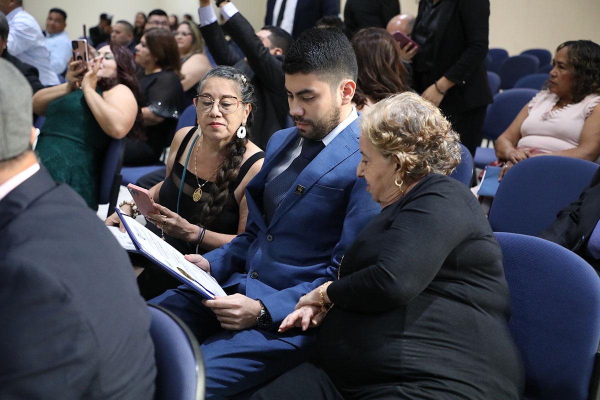 CEREMONIAS DE GRADUACIÓN DE CICLO 02-2025 - DÍA 3 - ACTO 8