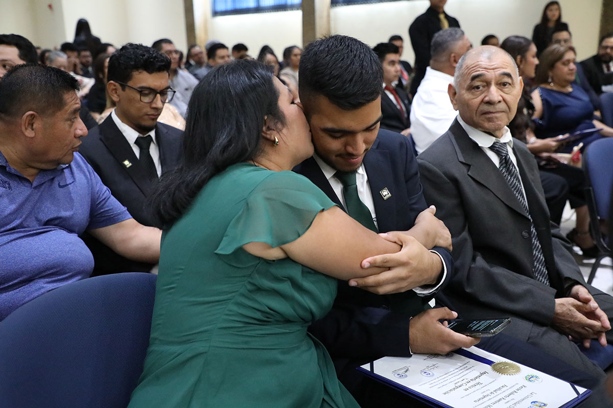 CEREMONIAS DE GRADUACIÓN DE CICLO 02-2025 - DÍA 3 - ACTO 7