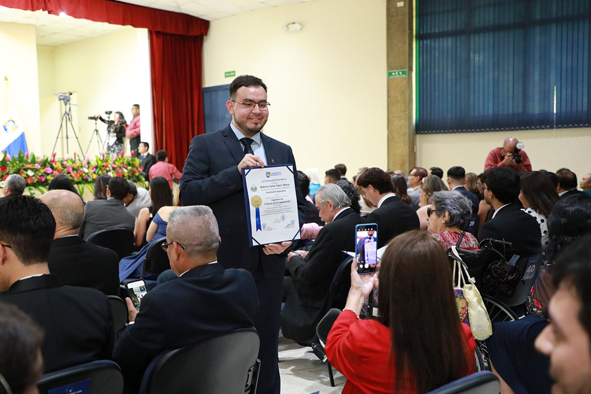 CEREMONIAS DE GRADUACIÓN DE CICLO 02-2025 - DÍA 3 - ACTO 8