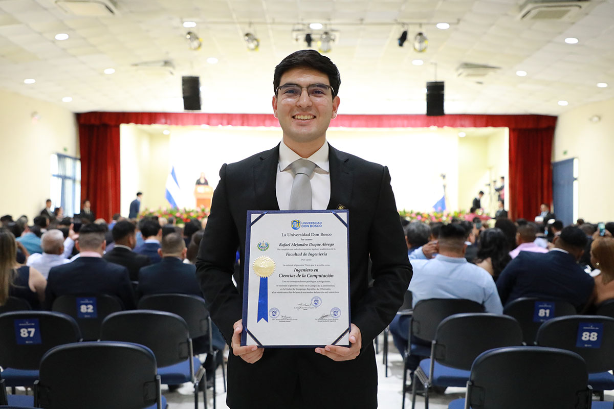 CEREMONIAS DE GRADUACIÓN DE CICLO 02-2025 - DÍA 3 - ACTO 8