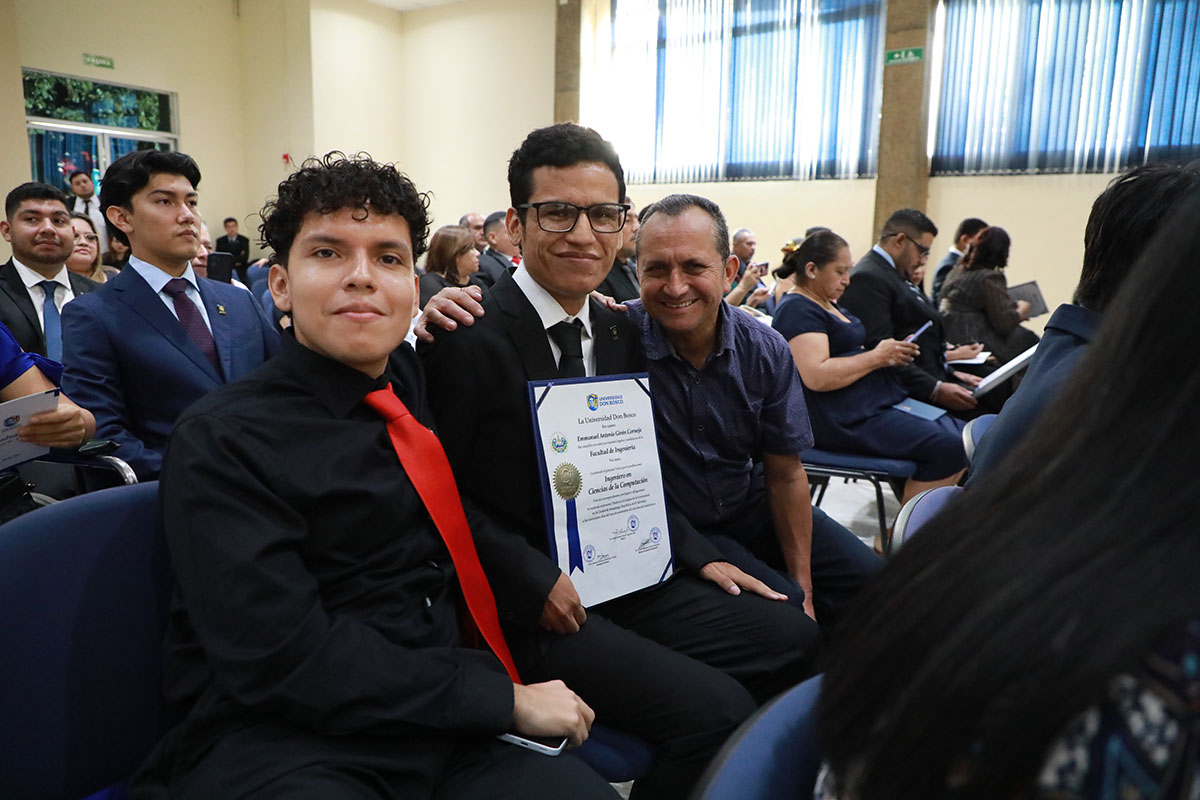 CEREMONIAS DE GRADUACIÓN DE CICLO 02-2025 - DÍA 3 - ACTO 8