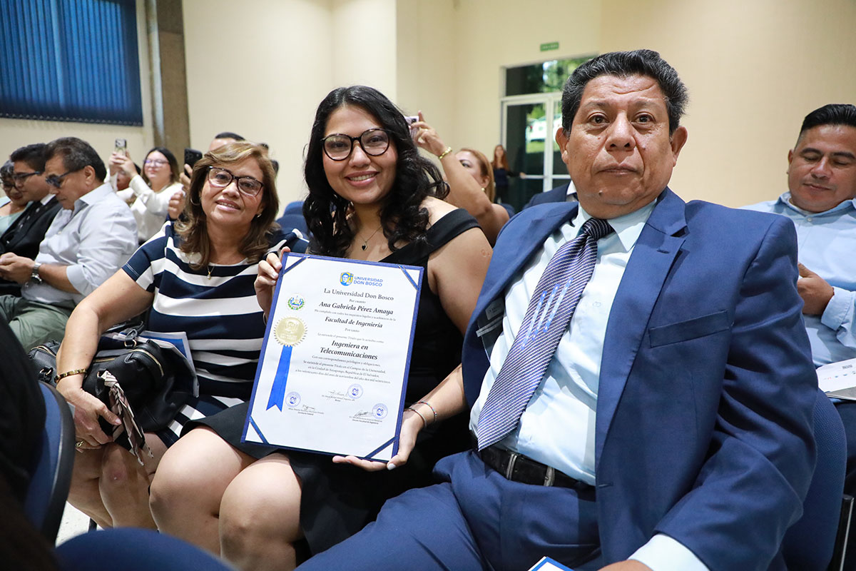 CEREMONIAS DE GRADUACIÓN DE CICLO 02-2025 - DÍA 3 - ACTO 8