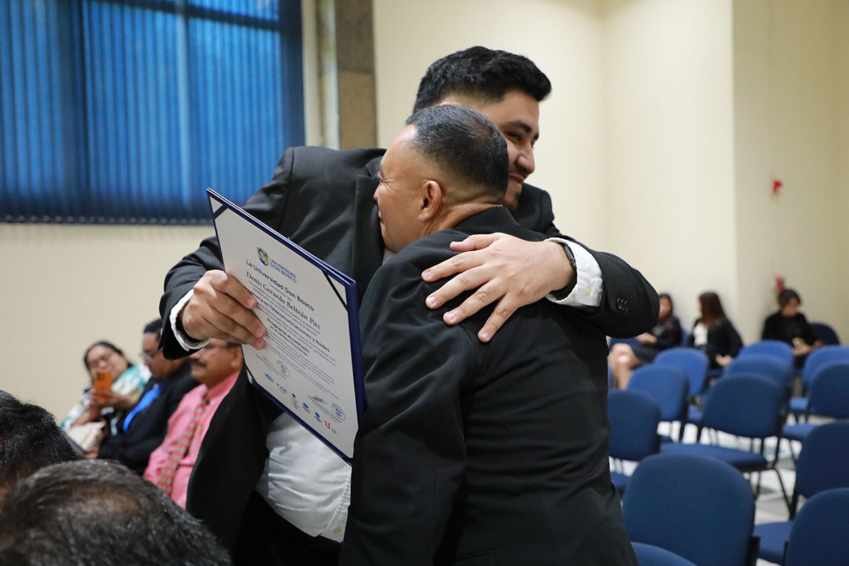 CEREMONIAS DE GRADUACIÓN DE CICLO 02-2025 - DÍA 3 - ACTO 8