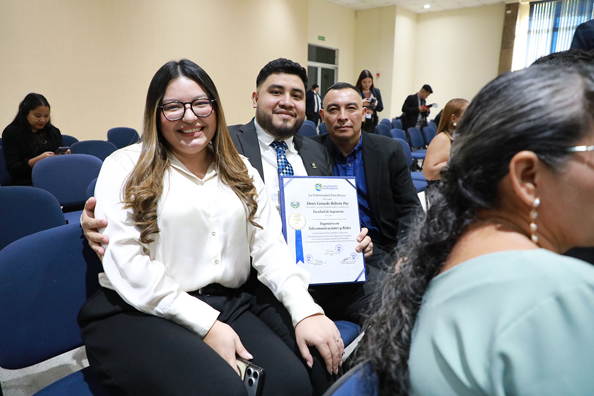 CEREMONIAS DE GRADUACIÓN DE CICLO 02-2025 - DÍA 3 - ACTO 8