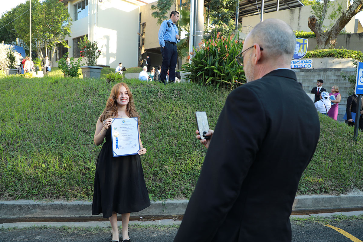 CEREMONIAS DE GRADUACIÓN DE CICLO 02-2025 - DÍA 3 - ACTO 8