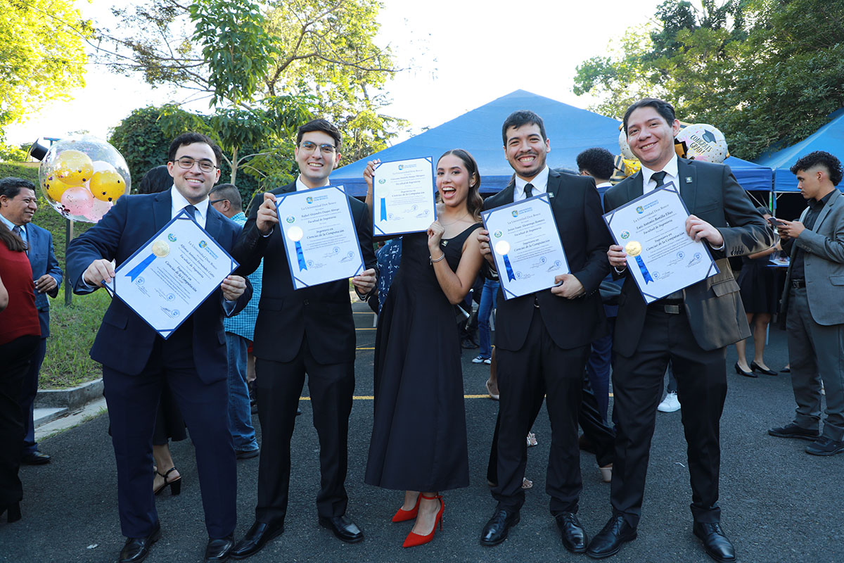 CEREMONIAS DE GRADUACIÓN DE CICLO 02-2025 - DÍA 3 - ACTO 8