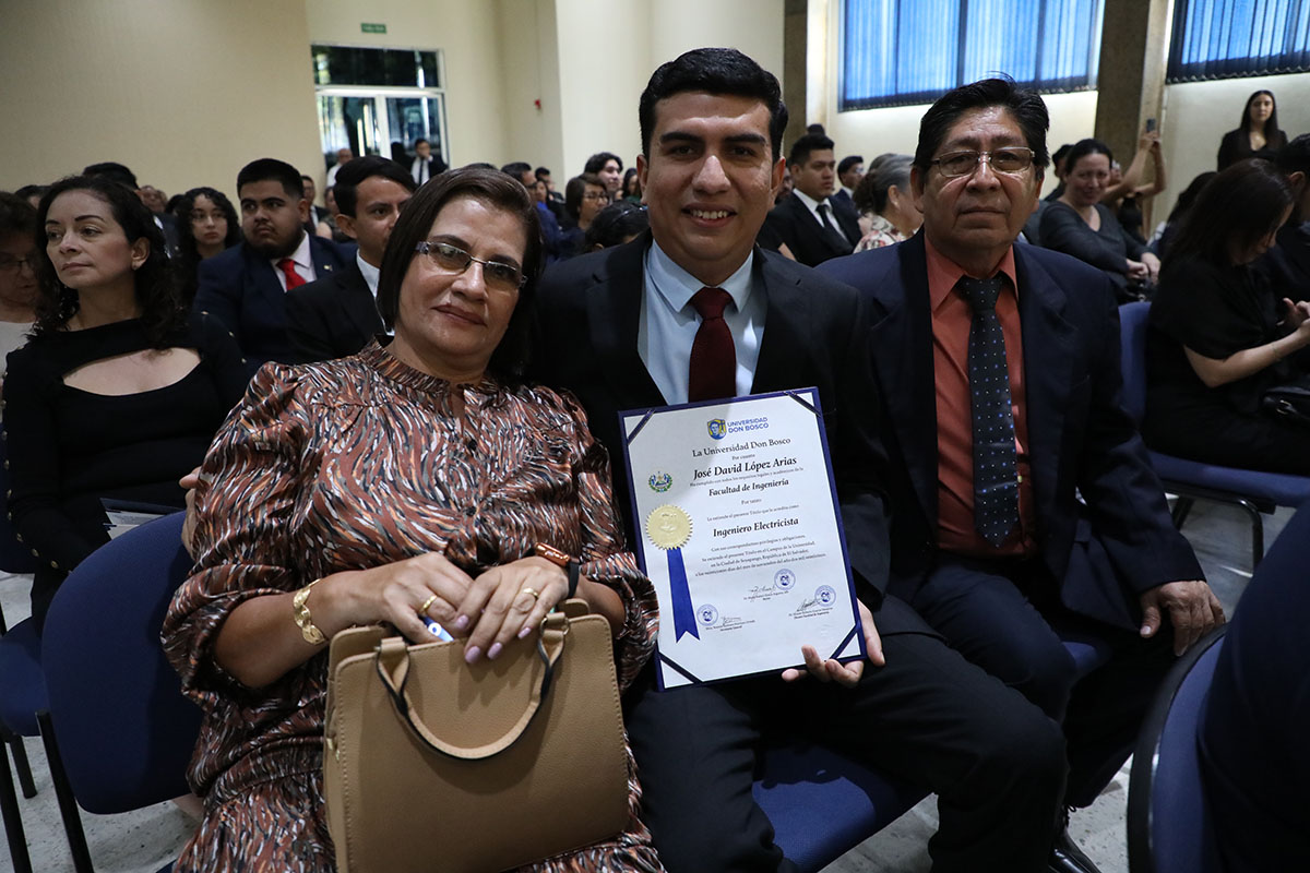 CEREMONIAS DE GRADUACIÓN DE CICLO 02-2025 - DÍA 3 - ACTO 7