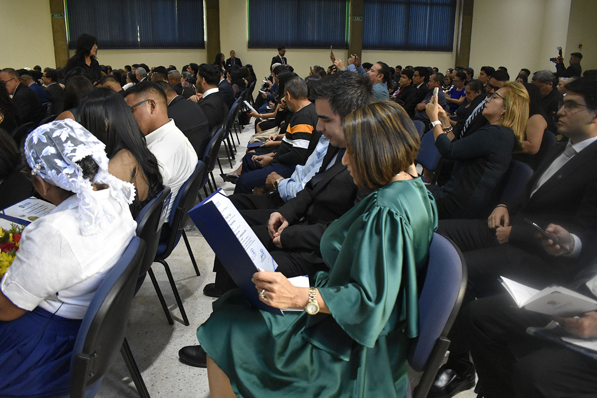 CEREMONIAS DE GRADUACIÓN DE CICLO 02-2025 - DÍA 3 - ACTO 8