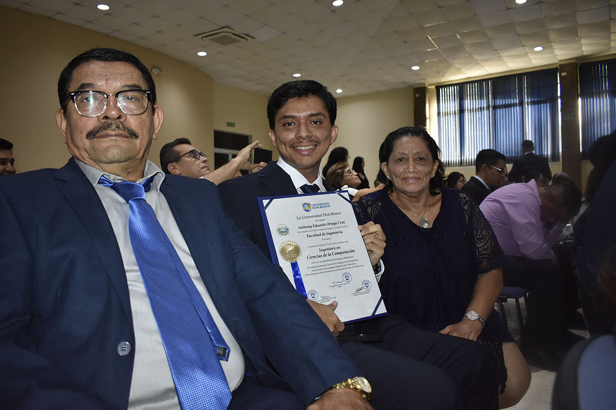 CEREMONIAS DE GRADUACIÓN DE CICLO 02-2025 - DÍA 3 - ACTO 8