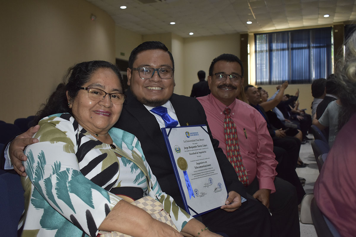 CEREMONIAS DE GRADUACIÓN DE CICLO 02-2025 - DÍA 3 - ACTO 8