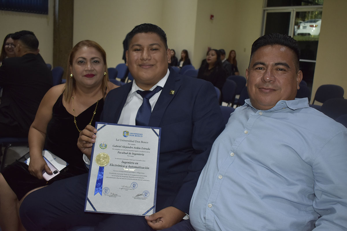 CEREMONIAS DE GRADUACIÓN DE CICLO 02-2025 - DÍA 3 - ACTO 8