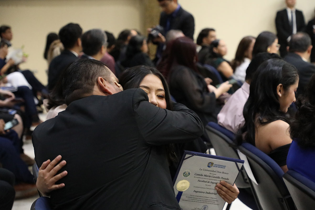 CEREMONIAS DE GRADUACIÓN DE CICLO 02-2025 - DÍA 3 - ACTO 9