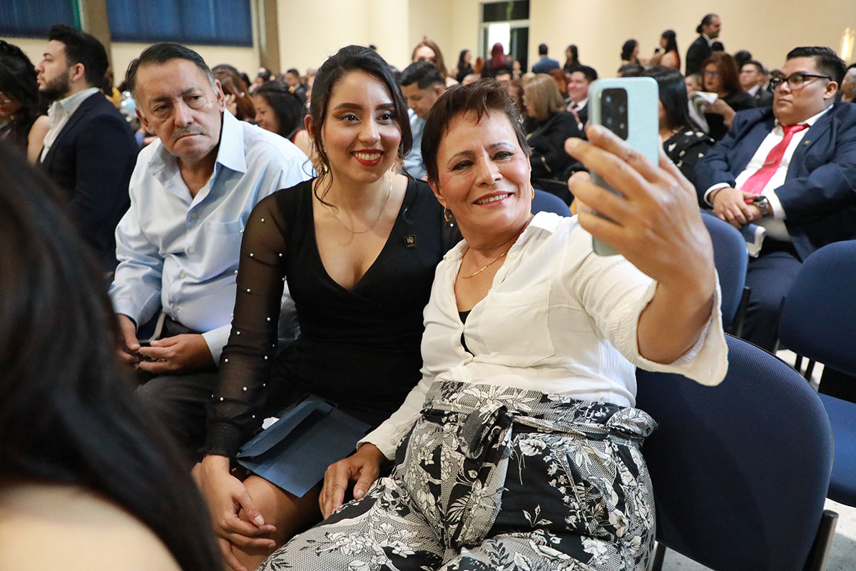 CEREMONIAS DE GRADUACIÓN DE CICLO 02-2025 - DÍA 3 - ACTO 9