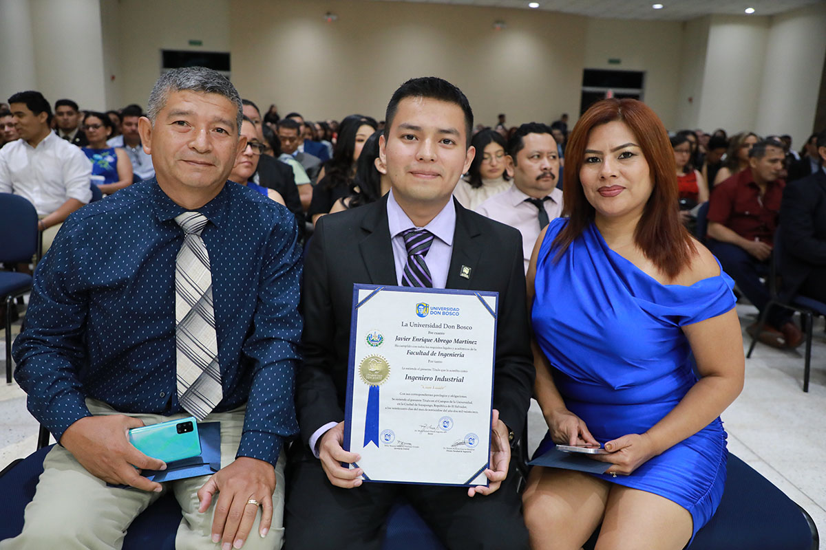 CEREMONIAS DE GRADUACIÓN DE CICLO 02-2025 - DÍA 3 - ACTO 9