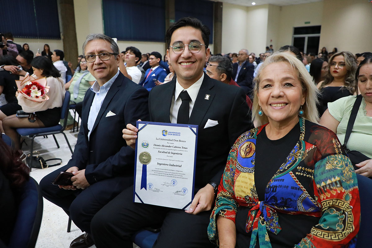 CEREMONIAS DE GRADUACIÓN DE CICLO 02-2025 - DÍA 3 - ACTO 9