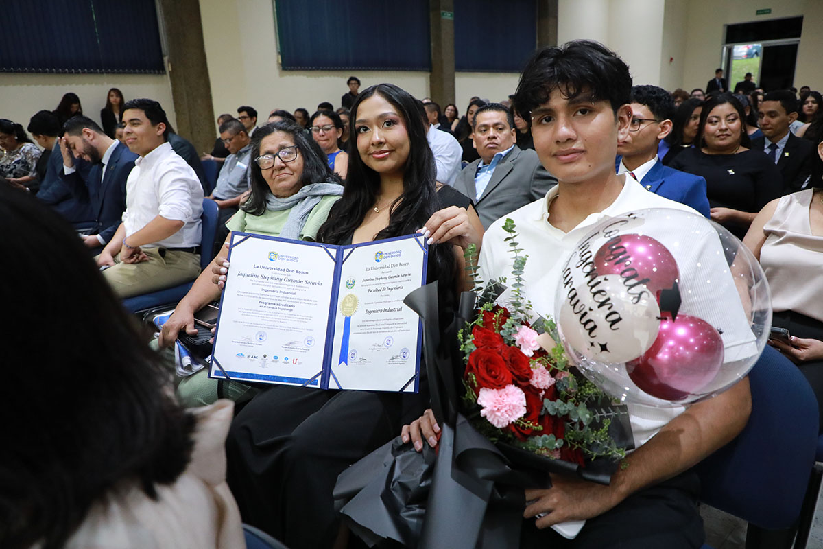 CEREMONIAS DE GRADUACIÓN DE CICLO 02-2025 - DÍA 3 - ACTO 9